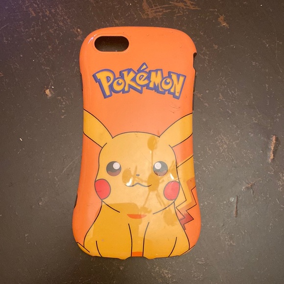 Pikachu IPhone 7/8 phone case - Picture 1 of 3